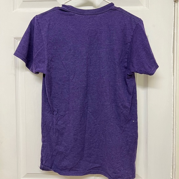 UW University of Washington T Shirt - Picture 2 of 3